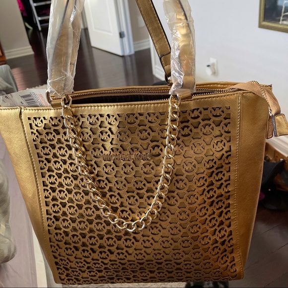 MICHAEL MICHAEL KORS TOTE - Picture 1 of 16